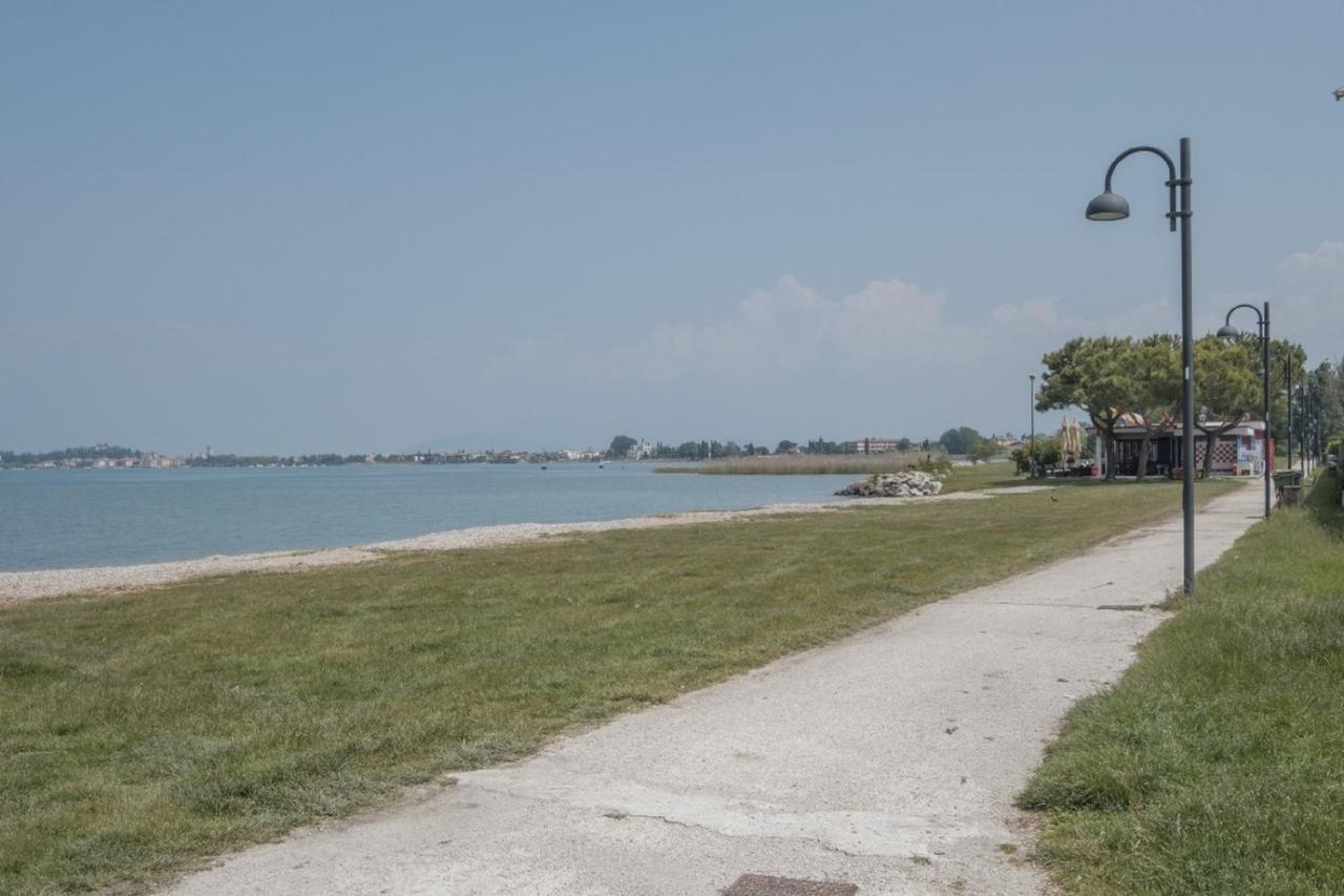 Villetta Daniela - A Due Passi Dalla Spiaggia Sirmione Eksteriør billede